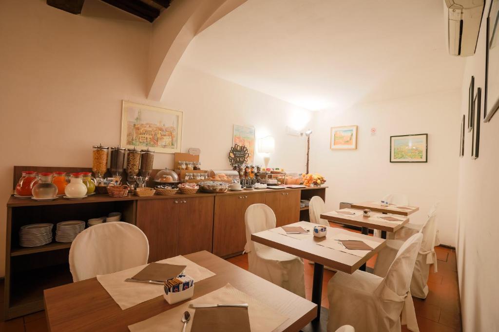 3 Cheap Hostels in Siena for Budget Travelers
